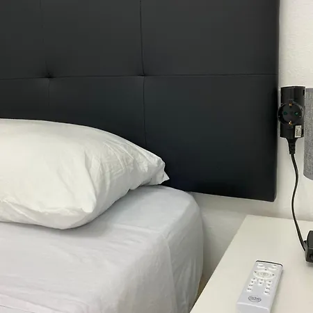 ホームステイ Singol In Shared In Cristianos Playa Vistas *