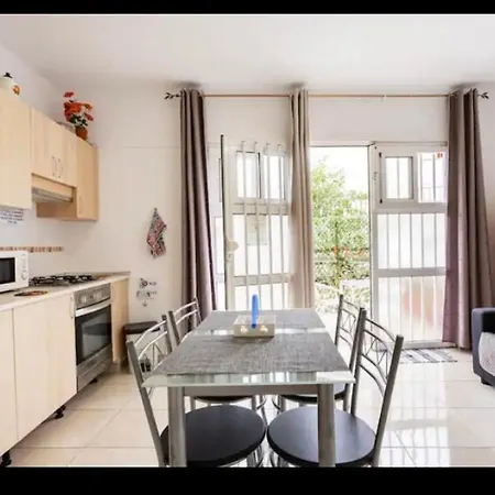 Singol In Shared In Cristianos Playa Vistas