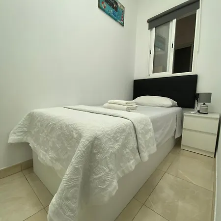 Singol In Shared In Cristianos Playa Vistas Homestay Arona (Tenerife)