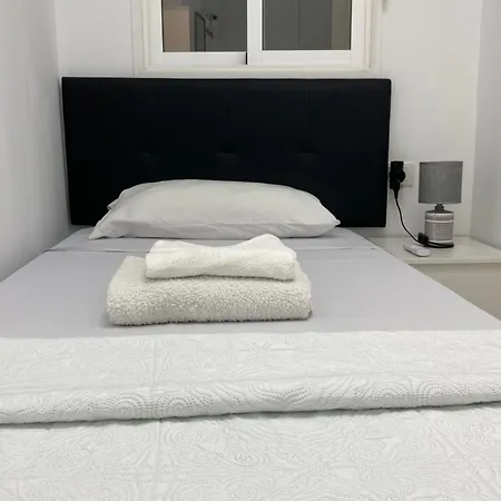 Singol In Shared In Cristianos Playa Vistas Habitación en casa particular